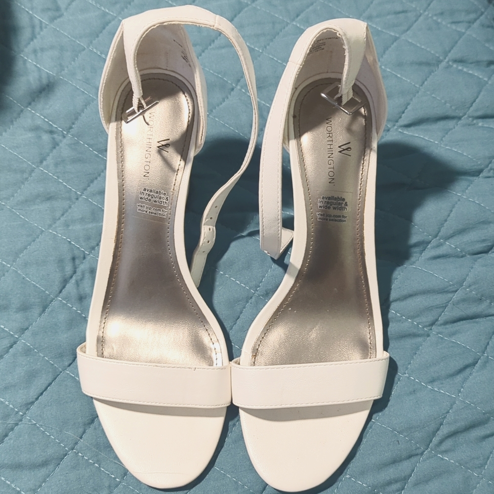 Women's dress shoes